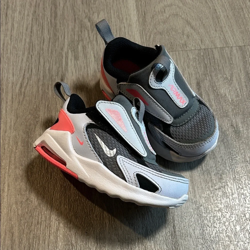 Nike Kids' Gray & Pink Hook-and-Loop Sneakers